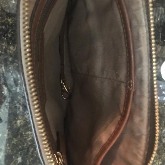 Michael Kors leather crossbody - Picture 3 of 7